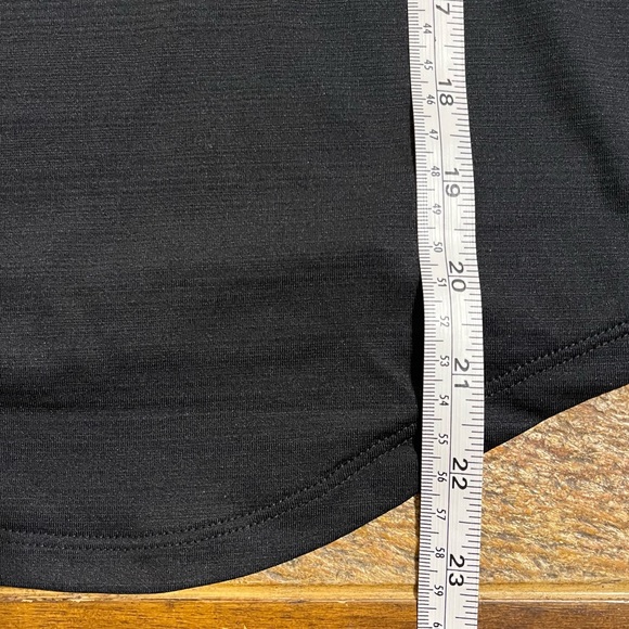 Nike Dri-Fit Black Tee Gold Metallic Logo Accent Women’s Size Small - Picture 7 of 12